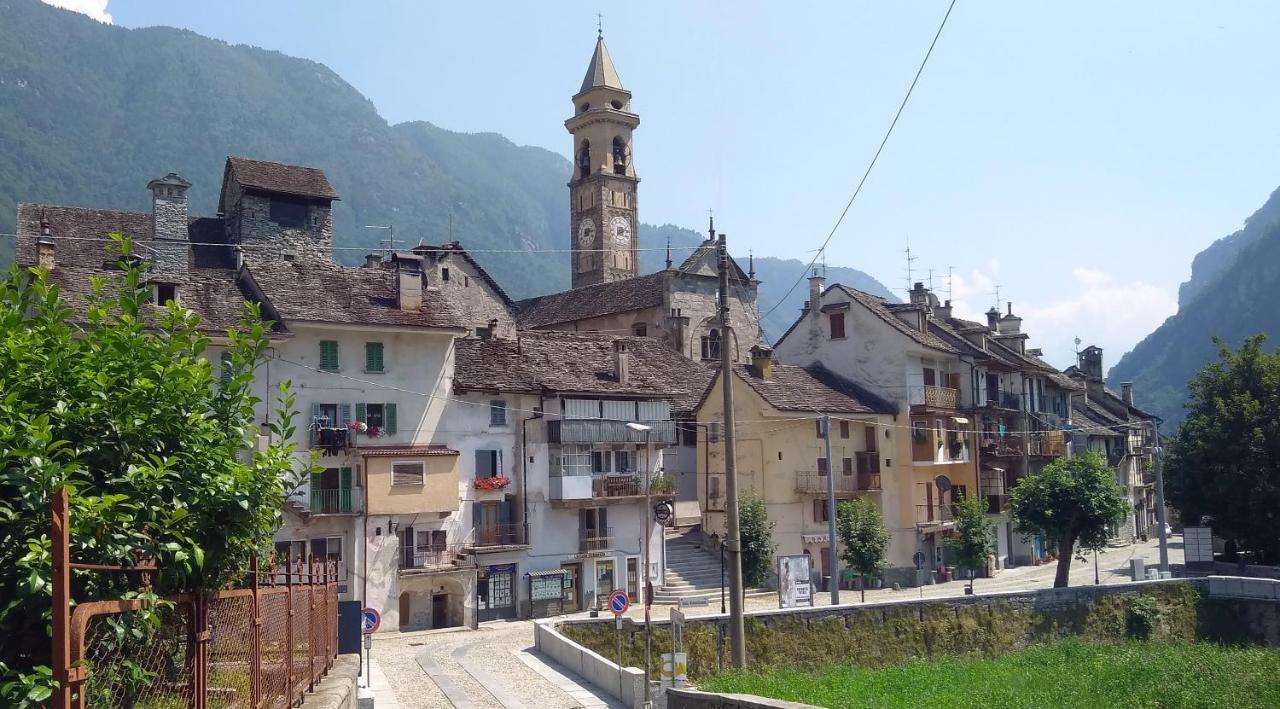 Casa Vacanza In Tipico Chalet Di Montagna Villa Varzo Luaran gambar